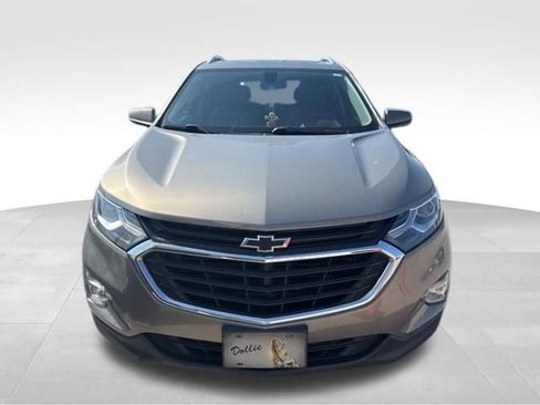 Used 2018 Chevrolet Equinox LT w/ Sun & Infotainment Package AWD/4WD image 2
