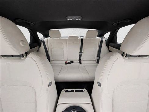 Used 2024 Jaguar XF R-Dynamic SE AWD/4WD image 22