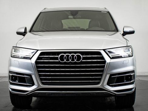Used 2018 Audi Q7 3.0T Prestige w/ Prestige Package image 2
