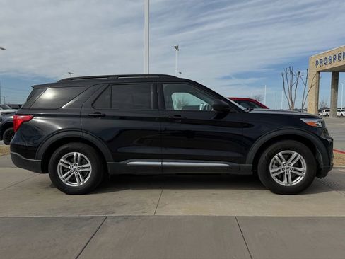 Used 2022 Ford Explorer XLT w/ Equipment Group 202A image 21