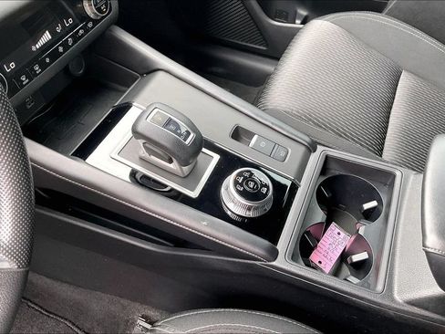 Used 2022 Mitsubishi Outlander ES AWD/4WD image 16