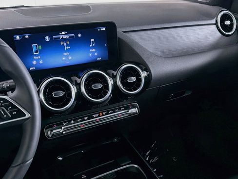 Certified 2026 Mercedes-Benz GLA 250 image 21