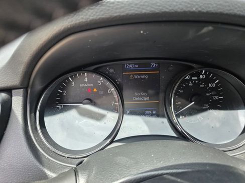 Used 2018 Nissan Rogue SL FWD image 4