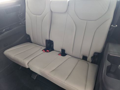 Used 2024 Hyundai Palisade SEL w/ Premium Package FWD image 39