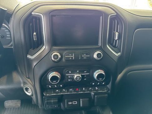 Used 2022 GMC Sierra 1500 AT4 w/ AT4 Premium Package image 13