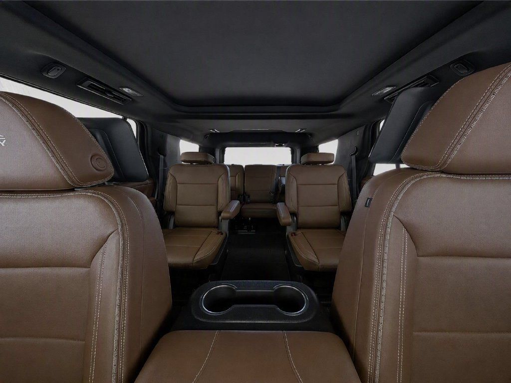 Used 2024 Chevrolet Tahoe High Country w/ Premium Package 2 AWD/4WD image 19