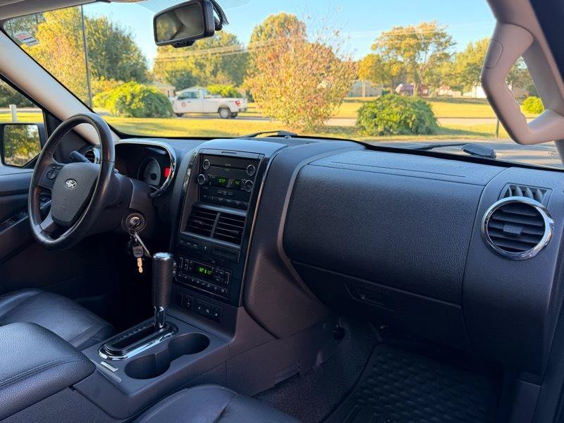 Used 2010 Ford Explorer Sport Trac Limited RWD image 15