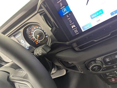 New 2025 Jeep Gladiator Rubicon w/ Safety Group image 23