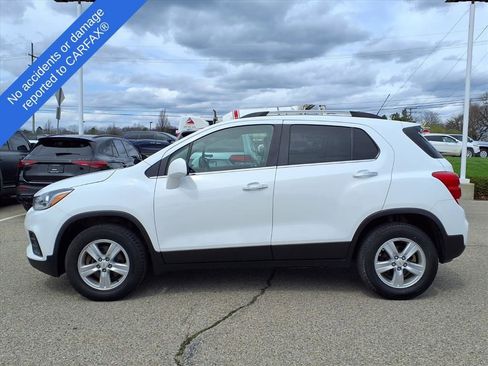 Used 2019 Chevrolet Trax LT w/ LT Convenience Package AWD/4WD image 9