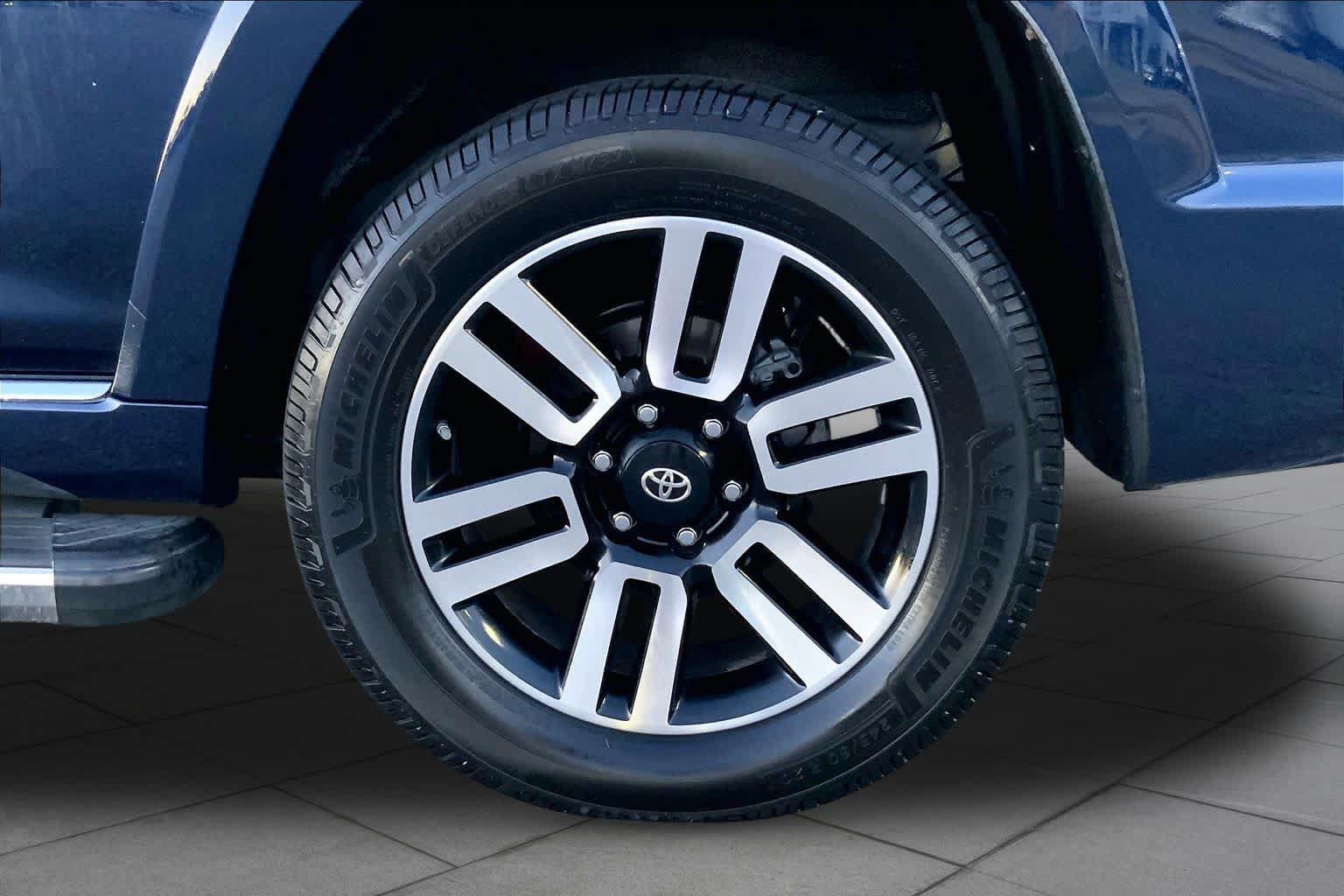 Used 2015 Toyota 4Runner Limited RWD image 10