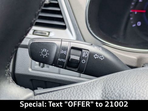 Used 2013 Hyundai Santa Fe Sport w/ Technology Pkg FWD image 28