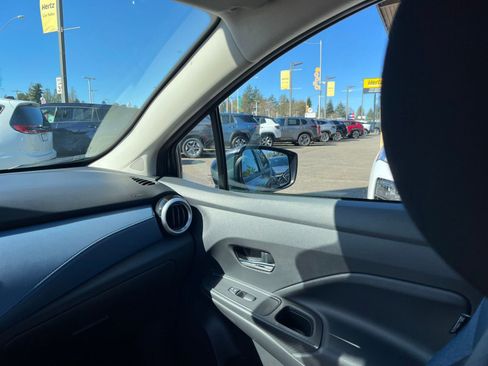 Used 2025 Nissan Versa SV image 35