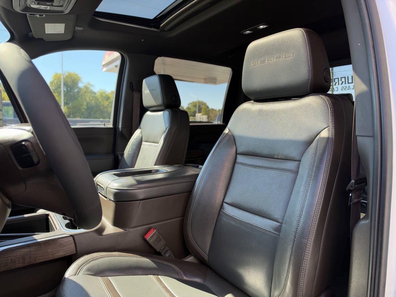 Used 2020 GMC Sierra 3500 Denali w/ Denali Ultimate Package AWD/4WD image 18