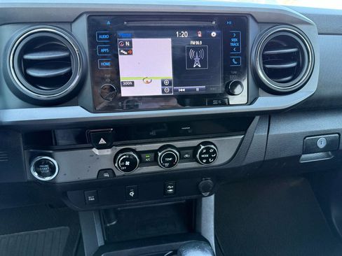 Used 2016 Toyota Tacoma TRD Sport w/ Towing Package image 26