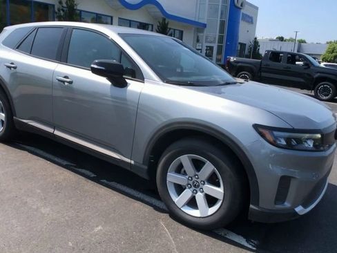 New 2025 Honda Prologue EX image 2