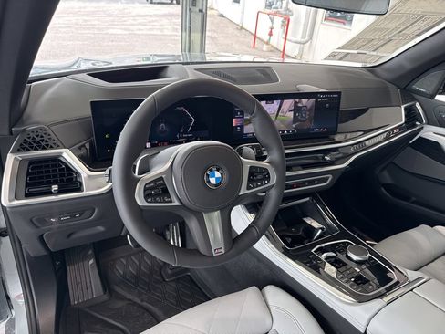 New 2026 BMW X5 xDrive40i w/ M Sport Package AWD/4WD image 17