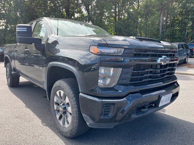 Used 2024 Chevrolet Silverado 2500 Custom w/ Custom Convenience Package AWD/4WD image 4
