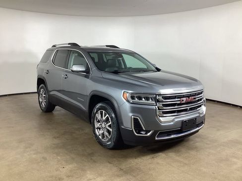 Used 2021 GMC Acadia SLT w/ Technology Package AWD/4WD image 3