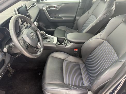Used 2021 Toyota RAV4 XSE AWD/4WD image 5