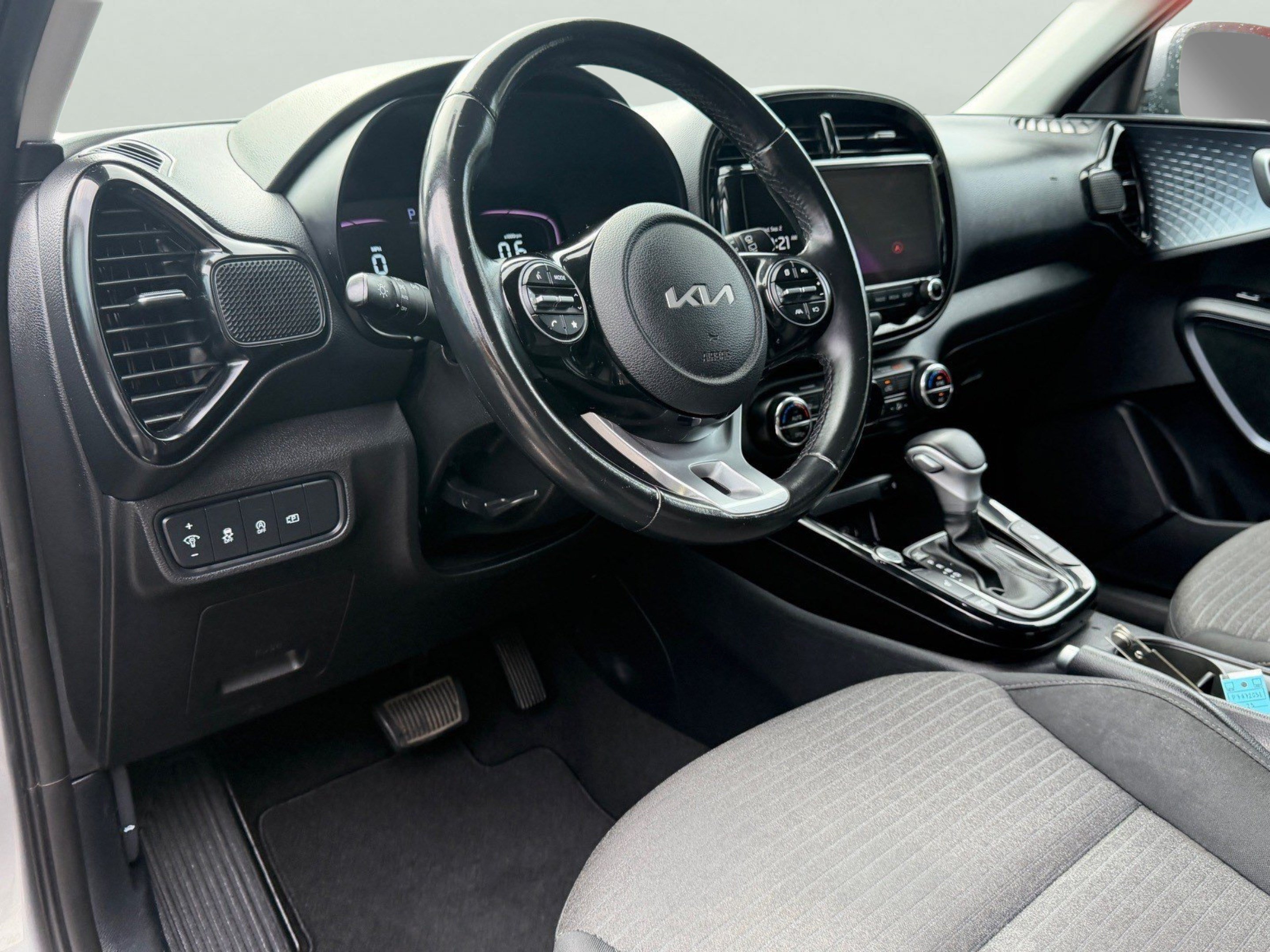 Certified 2023 Kia Soul EX FWD image 14