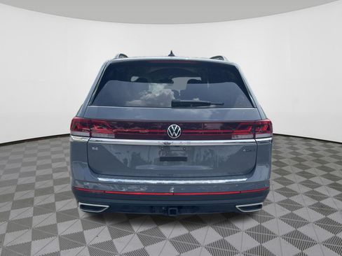 Used 2025 Volkswagen Atlas SE AWD/4WD image 6