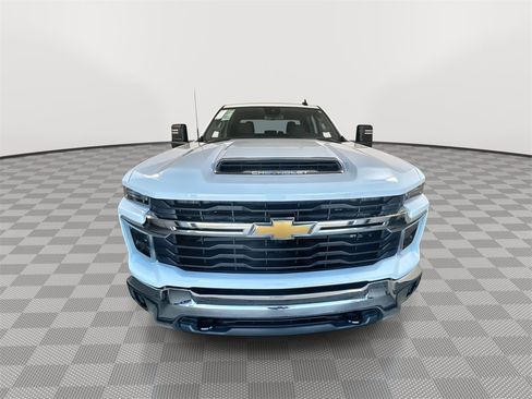 Used 2025 Chevrolet Silverado 2500 LT w/ Convenience Package image 3