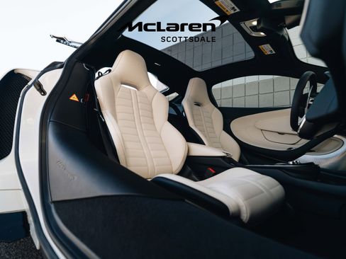 Used 2025 McLaren GTS image 24