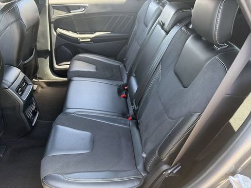 Used 2019 Ford Edge ST w/ Convenience Package AWD/4WD image 18