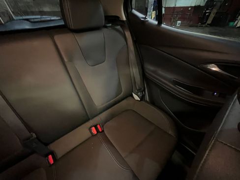 Used 2025 Buick Encore GX Preferred image 36