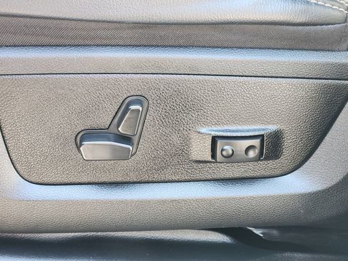 Used 2023 RAM 2500 Laramie AWD/4WD image 9