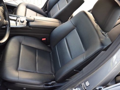 Used 2010 Mercedes-Benz E 350 4MATIC Sedan image 37