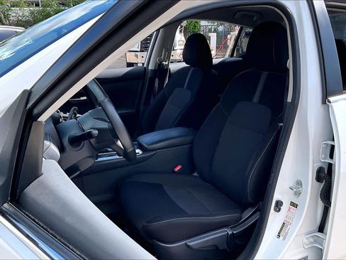 Certified 2023 Nissan Sentra SV w/ Trunk Package FWD image 8