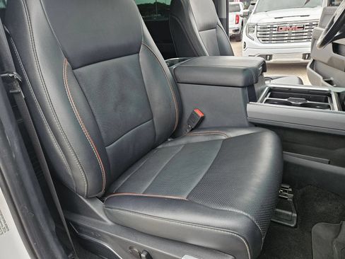 Used 2024 Ford F250 Lariat w/ Lariat Ultimate Package AWD/4WD image 30