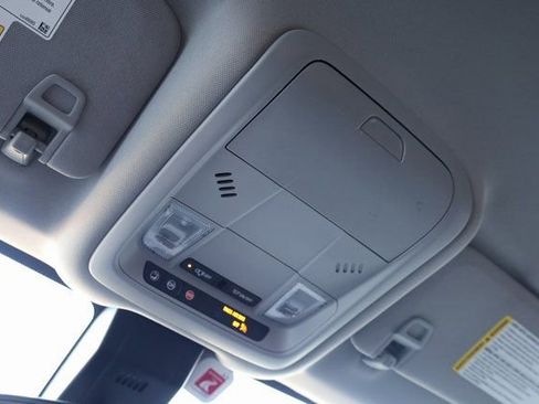 Used 2022 Chevrolet Equinox LT image 22