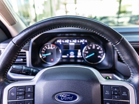 Used 2022 Ford Expedition XLT RWD image 17