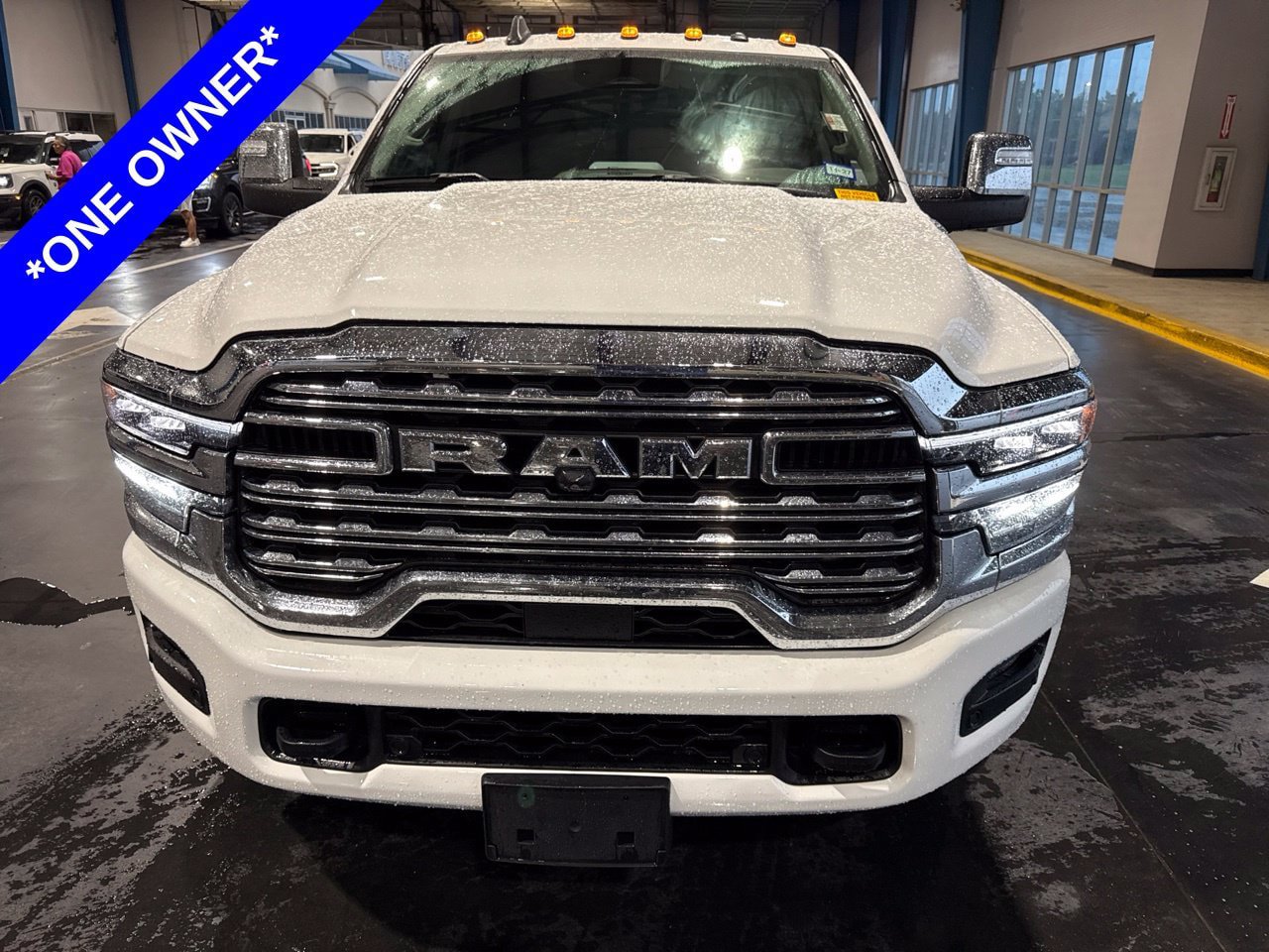Used 2026 RAM 2500 Limited AWD/4WD image 2