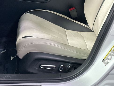 Used 2025 Acura Integra A-Spec image 14