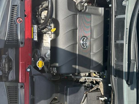 Used 2014 Toyota Sienna LE image 16