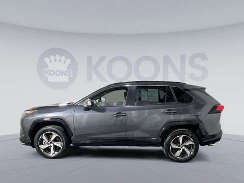 Used 2023 Toyota RAV4 SE w/ Weather & Moonroof Package image 2