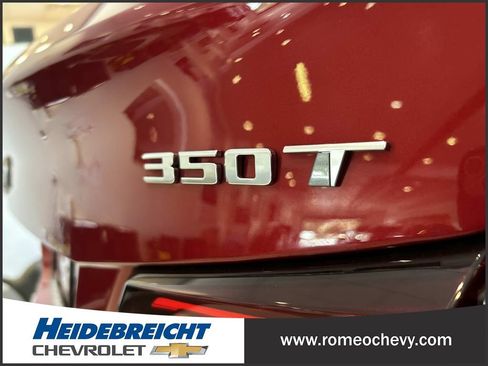 Used 2022 Cadillac XT4 Luxury w/ Cold Weather Package AWD/4WD image 37