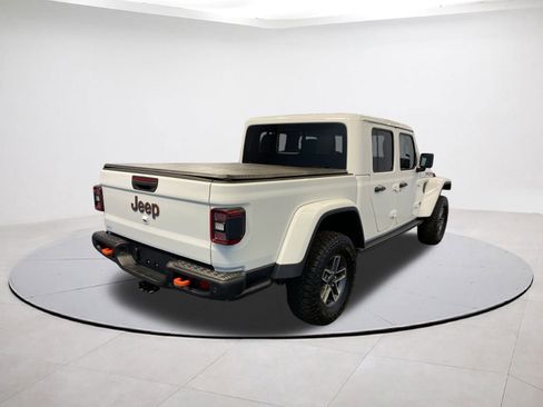 Certified 2025 Jeep Gladiator Mojave image 6