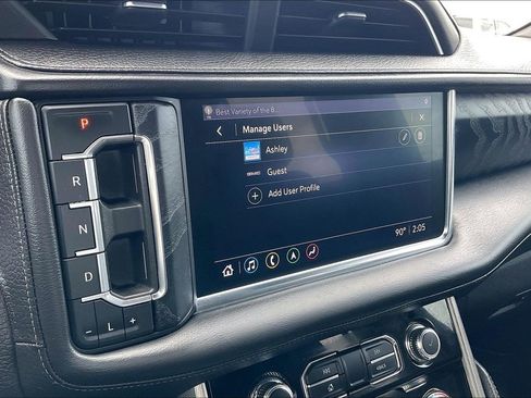 Used 2021 GMC Yukon Denali w/ Advanced Technology Package AWD/4WD image 24