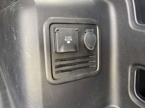 Used 2019 Toyota 4Runner TRD Off-Road AWD/4WD image 10