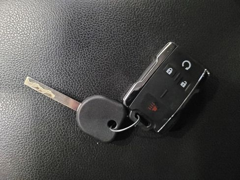 Used 2018 Chevrolet Colorado LT w/ Redline Special Edition image 32