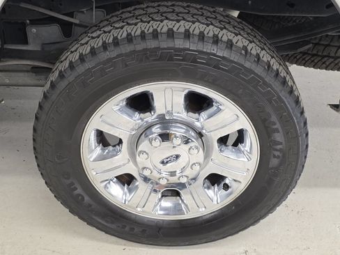 Used 2016 Ford F250 Lariat w/ Chrome Package AWD/4WD image 41