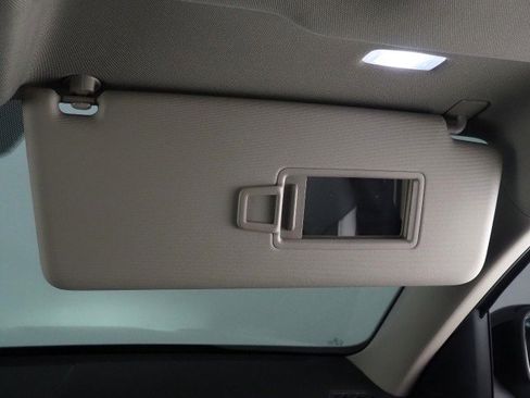 Used 2025 Volkswagen Atlas Peak Edition image 59