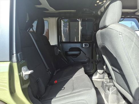 Used 2021 Jeep Wrangler Sport S image 14
