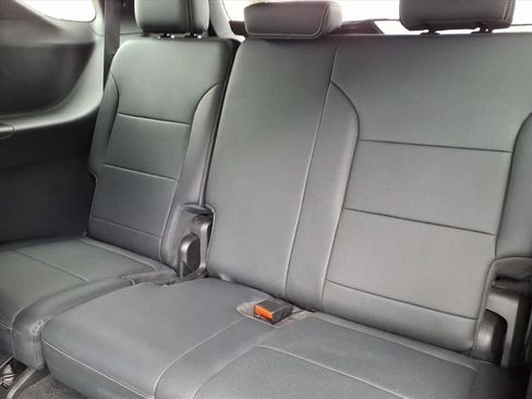 Used 2025 Chevrolet Traverse LT w/ Driver Confidence Package FWD image 21