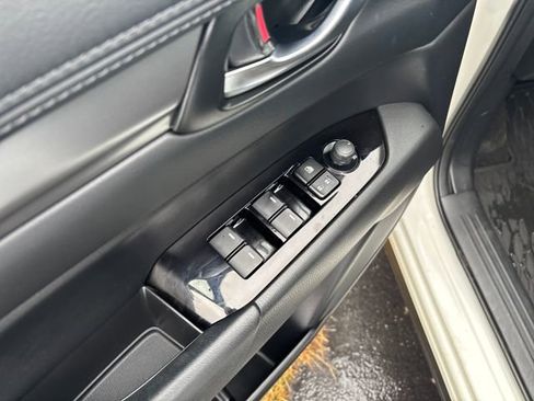 Used 2020 MAZDA CX-5 Touring image 11