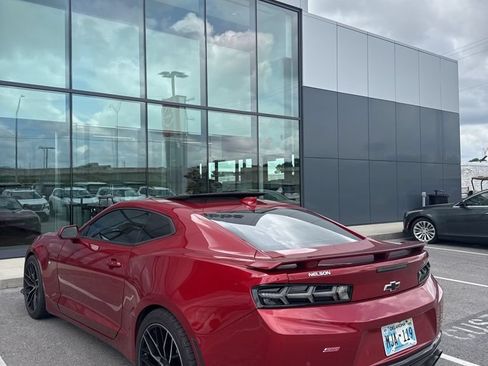Used 2016 Chevrolet Camaro SS RWD image 7